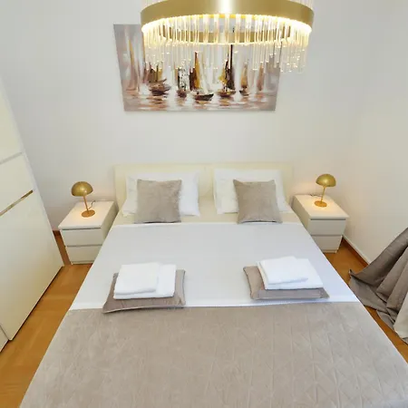 Deluxe 5d Apartment
