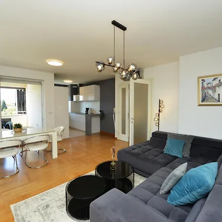 Apartment Deluxe 5d