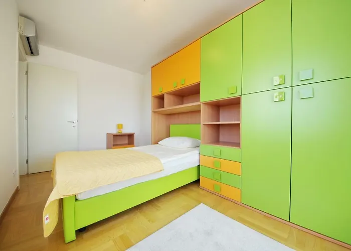 Apartment Deluxe 5d *