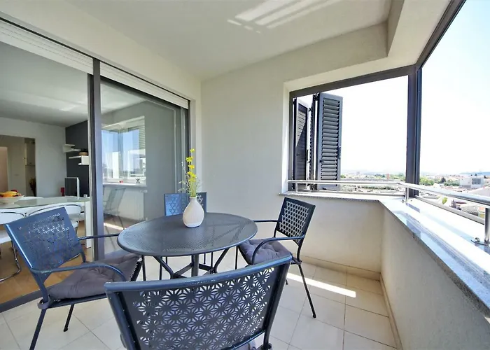 Deluxe 5d Apartment *