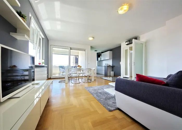 Deluxe 5d Apartment *