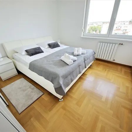 Apartament Deluxe 5d *