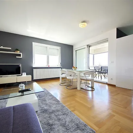 Apartament Deluxe 5d *