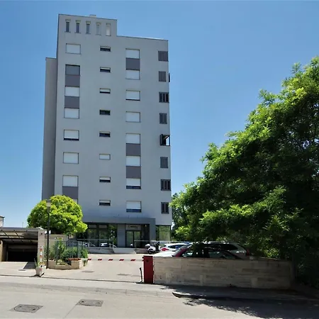 Apartament Deluxe 5d