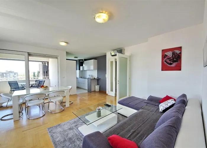 Deluxe 5d Lejlighed *